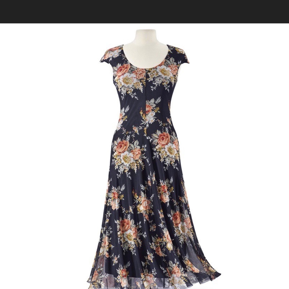 Pretty floral tea dress from Pyramid Collection